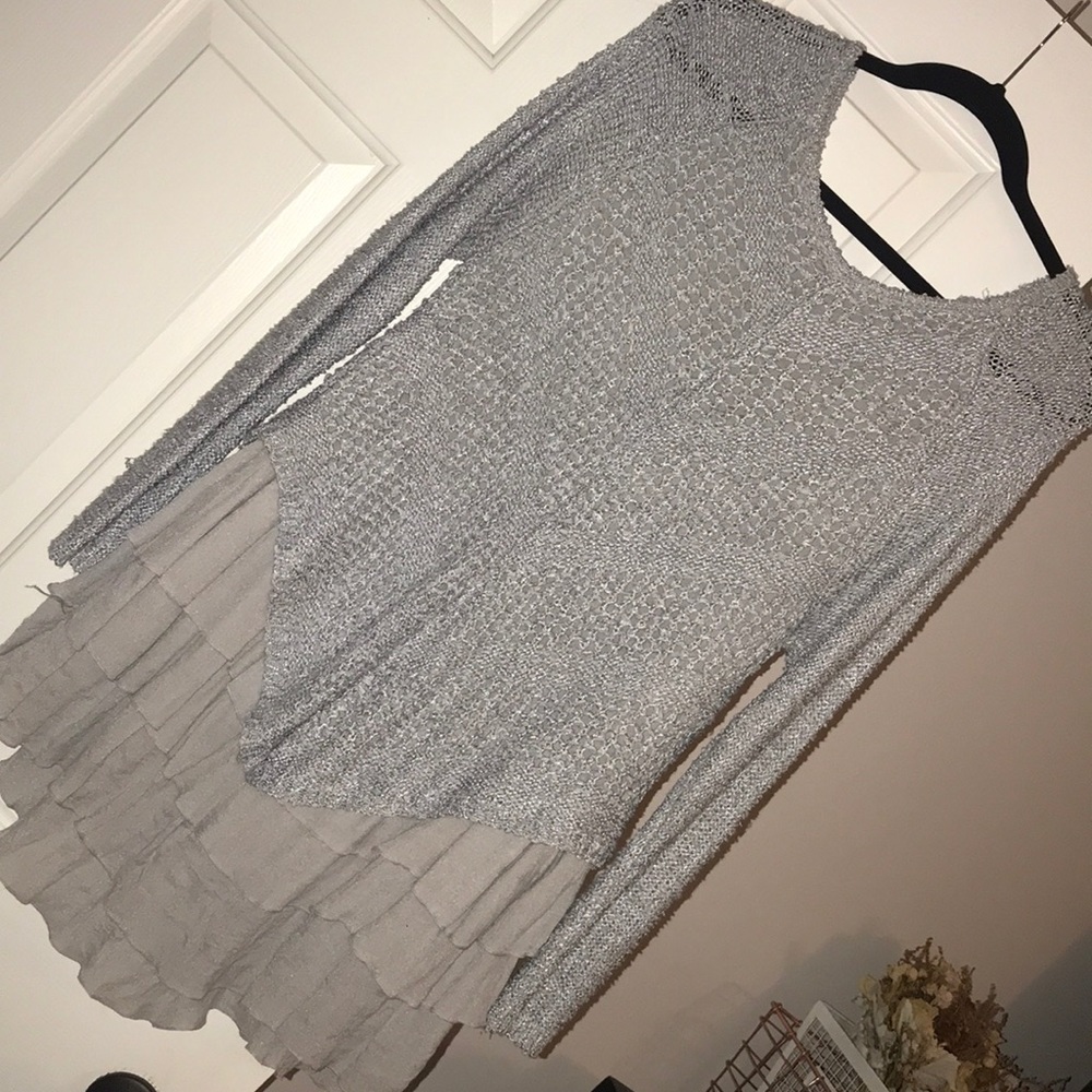 Very cute ruffled sweater! Light and flowy.